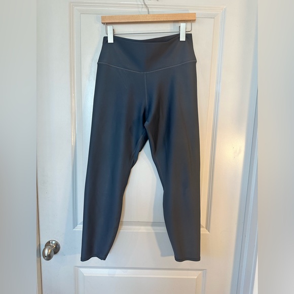 ALO 7/8 High Waist Airlift High Compression Leggings in Steel Grey, Size XL - Picture 6 of 12